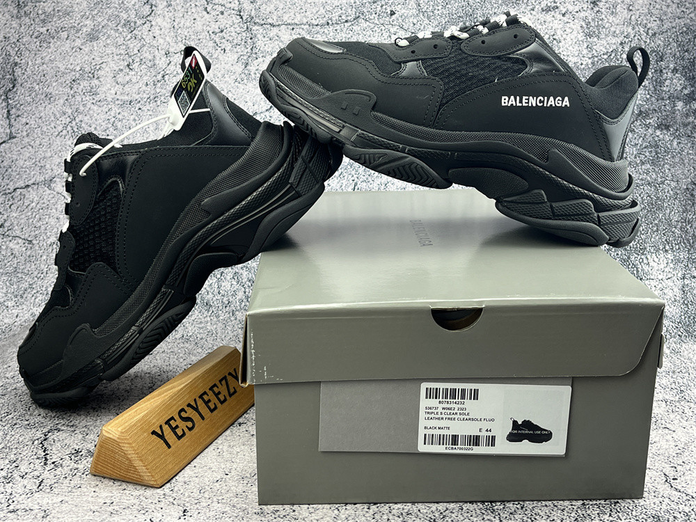 UA TRIPLE S SNEAKER SILVER BLACK