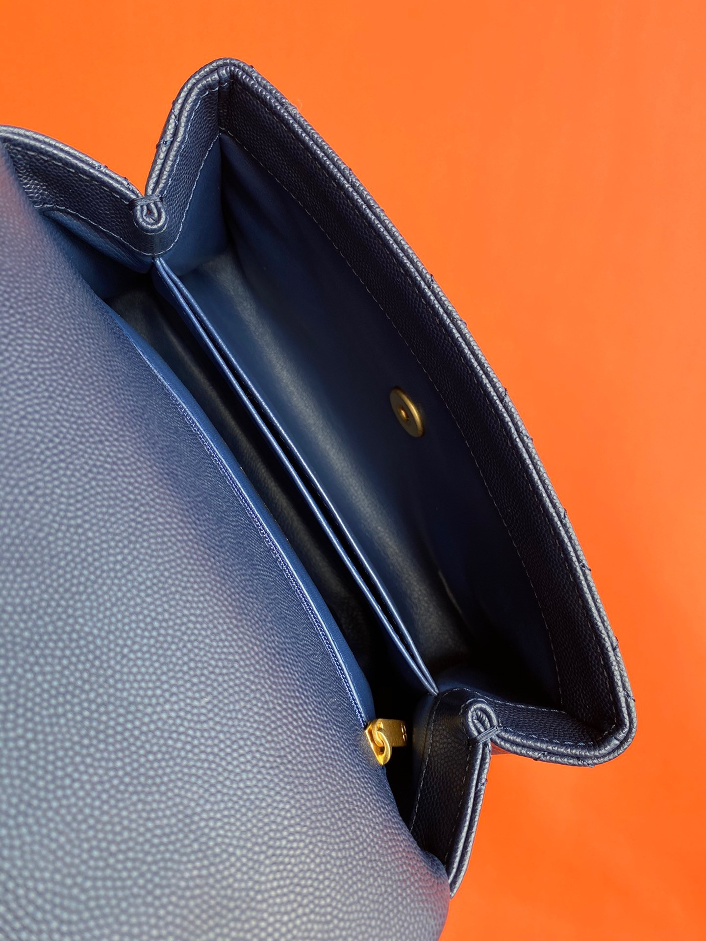 Ch**el coco handle small