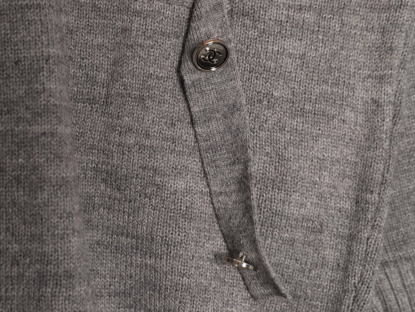 Ch**el Knitting Cardigan