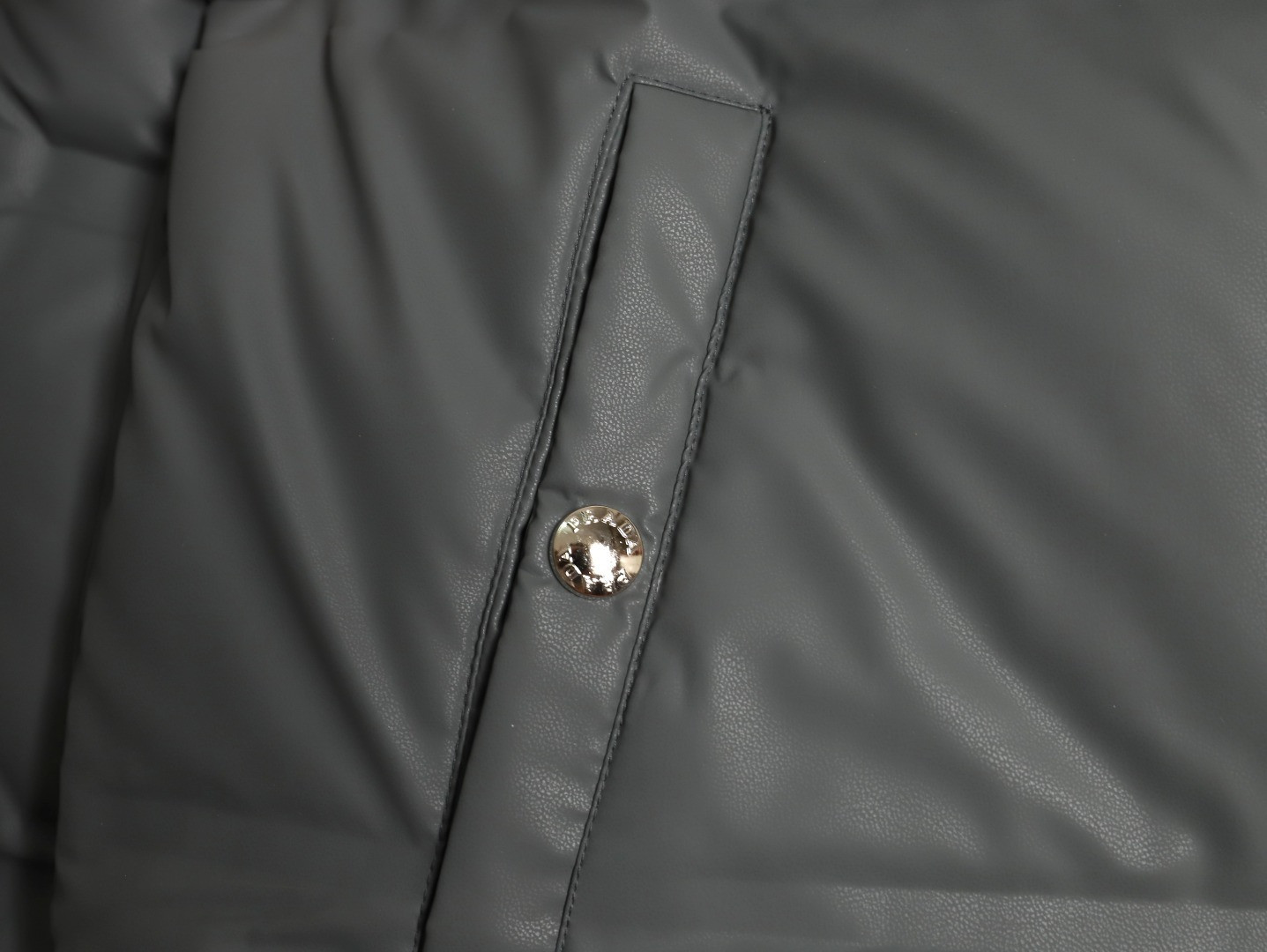 Pra*a Short Puffer jacket