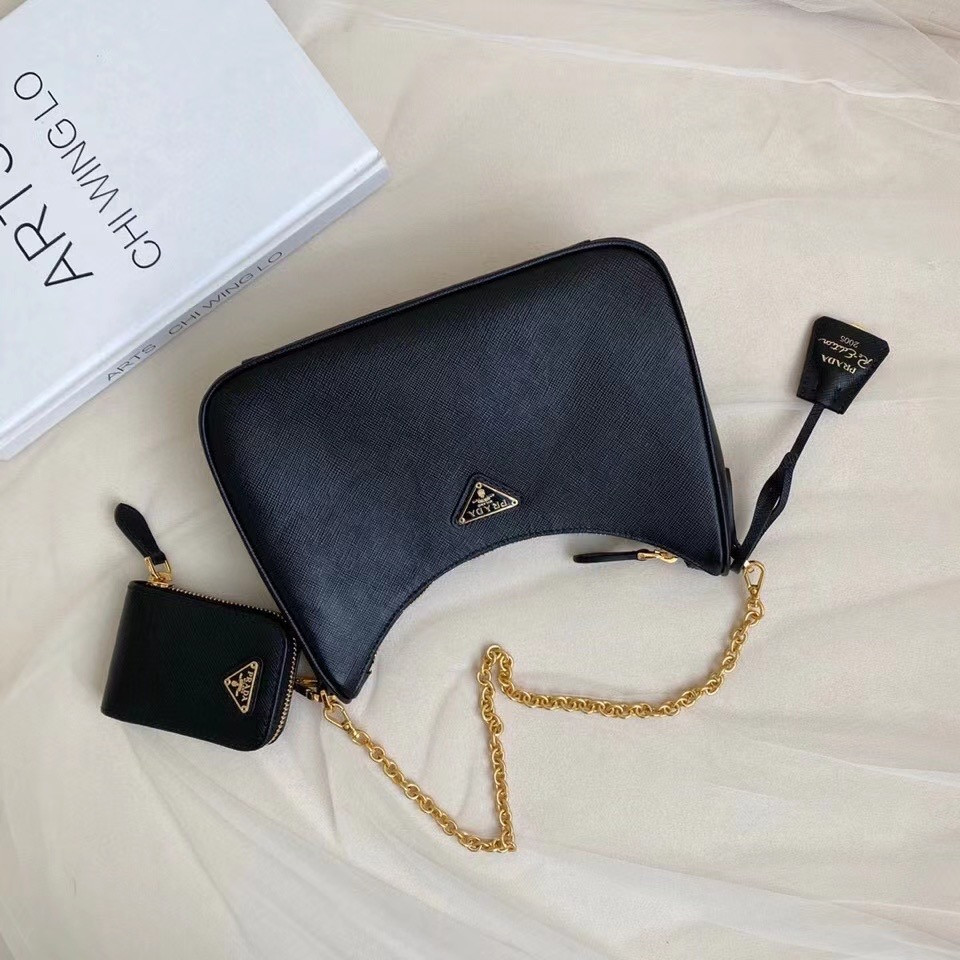 Pra*a HOBO IN LEATHER