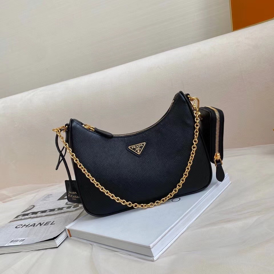 Pra*a HOBO IN LEATHER