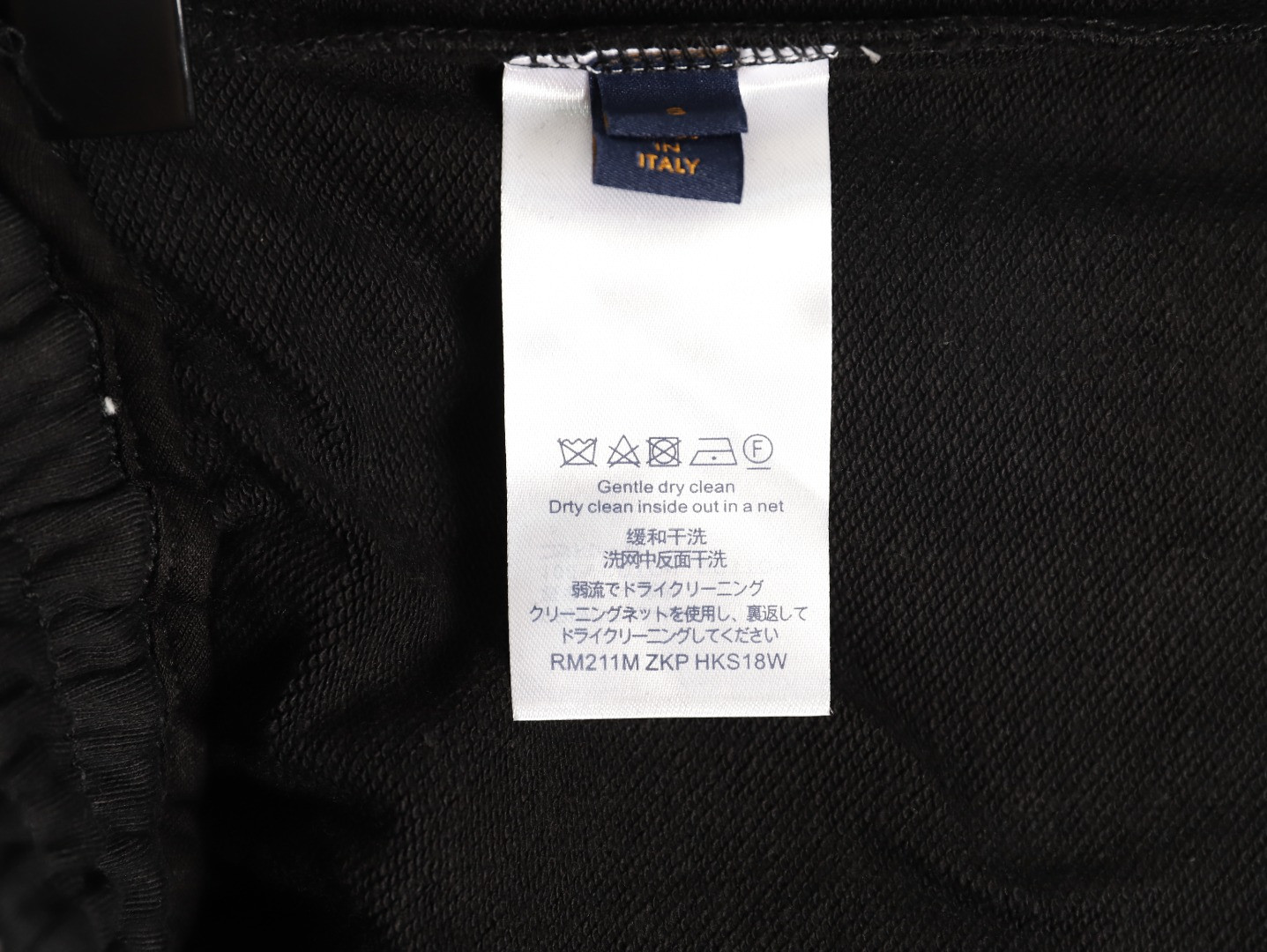l0vis Vvtt0n 26ss shorts