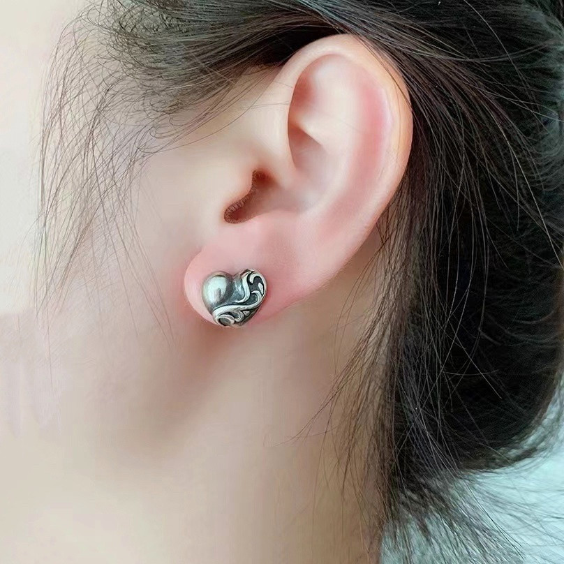 Ch*0me He**ts Heart-shaped Earrings