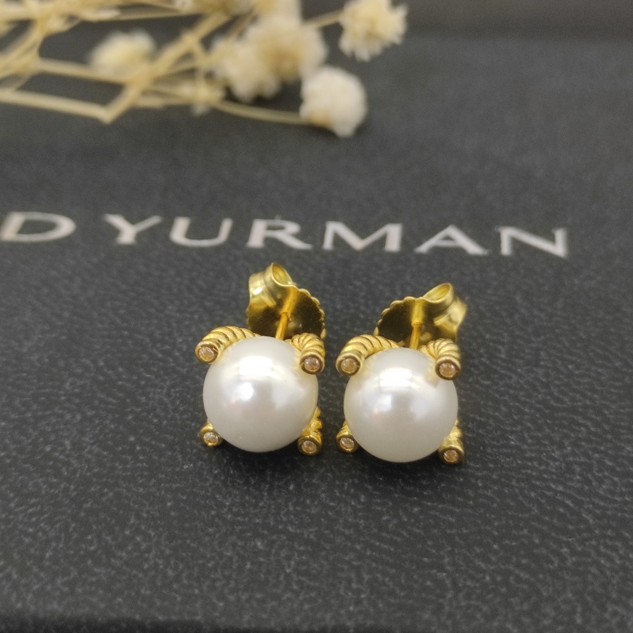 David Yurman four claw PEAL Earrings