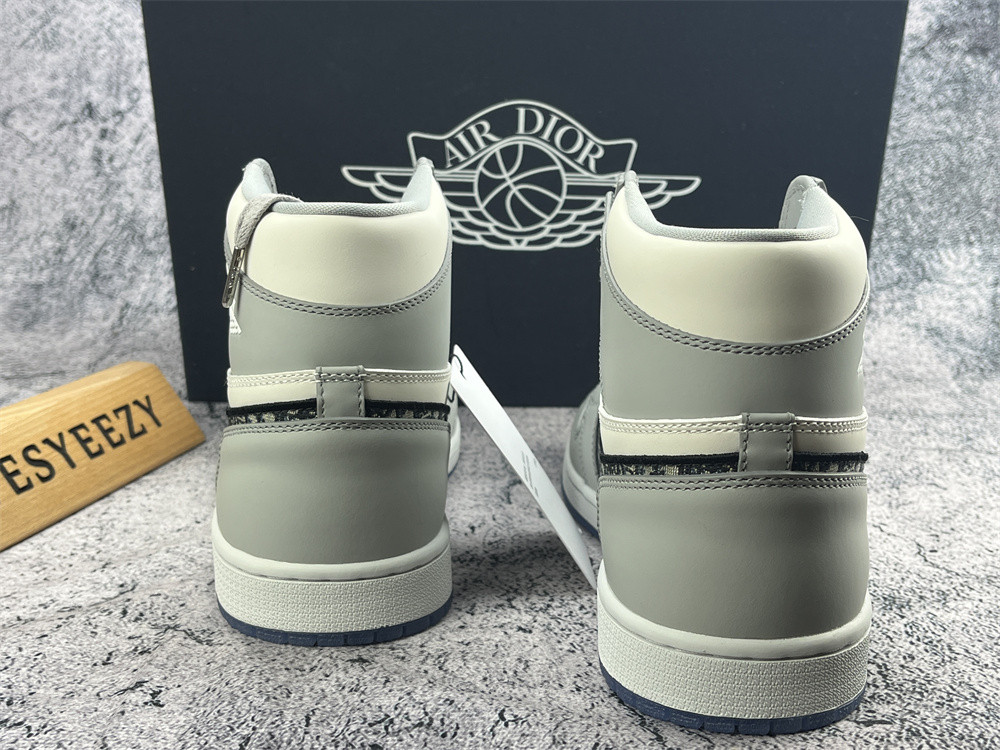 CORRECT UPDATED TOP UA AIR JORDAN 1 RETRO HIGH DR