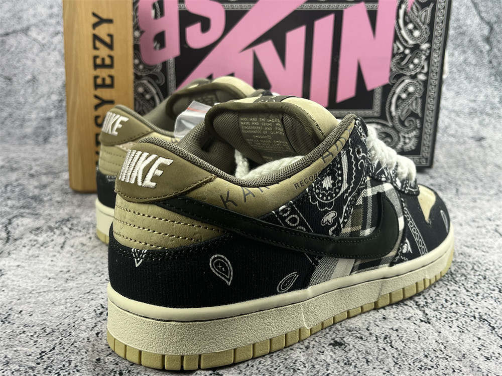 UA TRAVIS SCOTT X DUNK LOW PREMIUM QS SB 