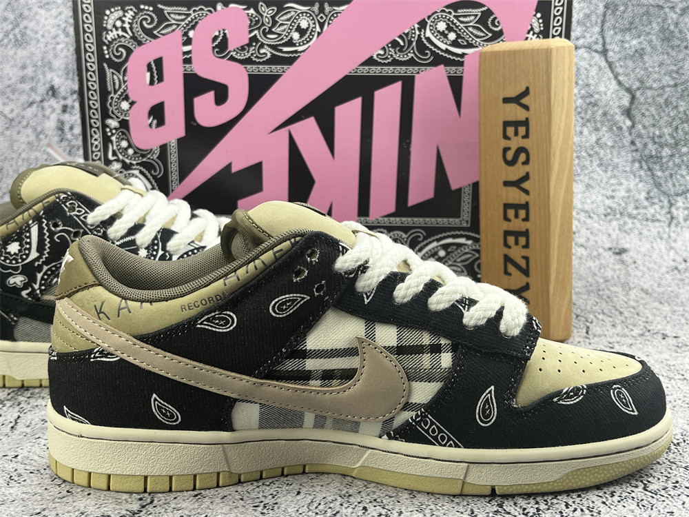 UA TRAVIS SCOTT X DUNK LOW PREMIUM QS SB 