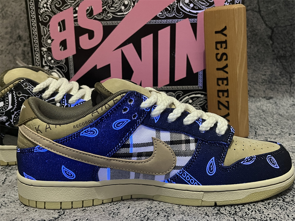 UA TRAVIS SCOTT X DUNK LOW PREMIUM QS SB 