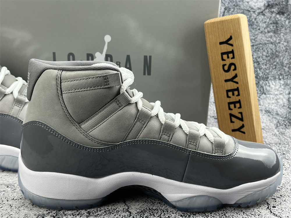 UA AIR JORDAN 11 RETRO 