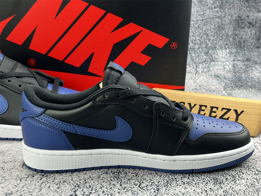 UA WMNS AIR JORDAN 1 RETRO LOW OG 