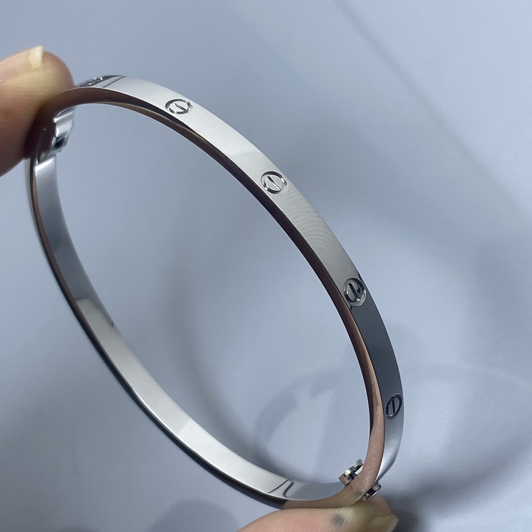 Ca*t1er Narrow version Bracelet