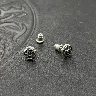 Ch*0me He**ts Earrings