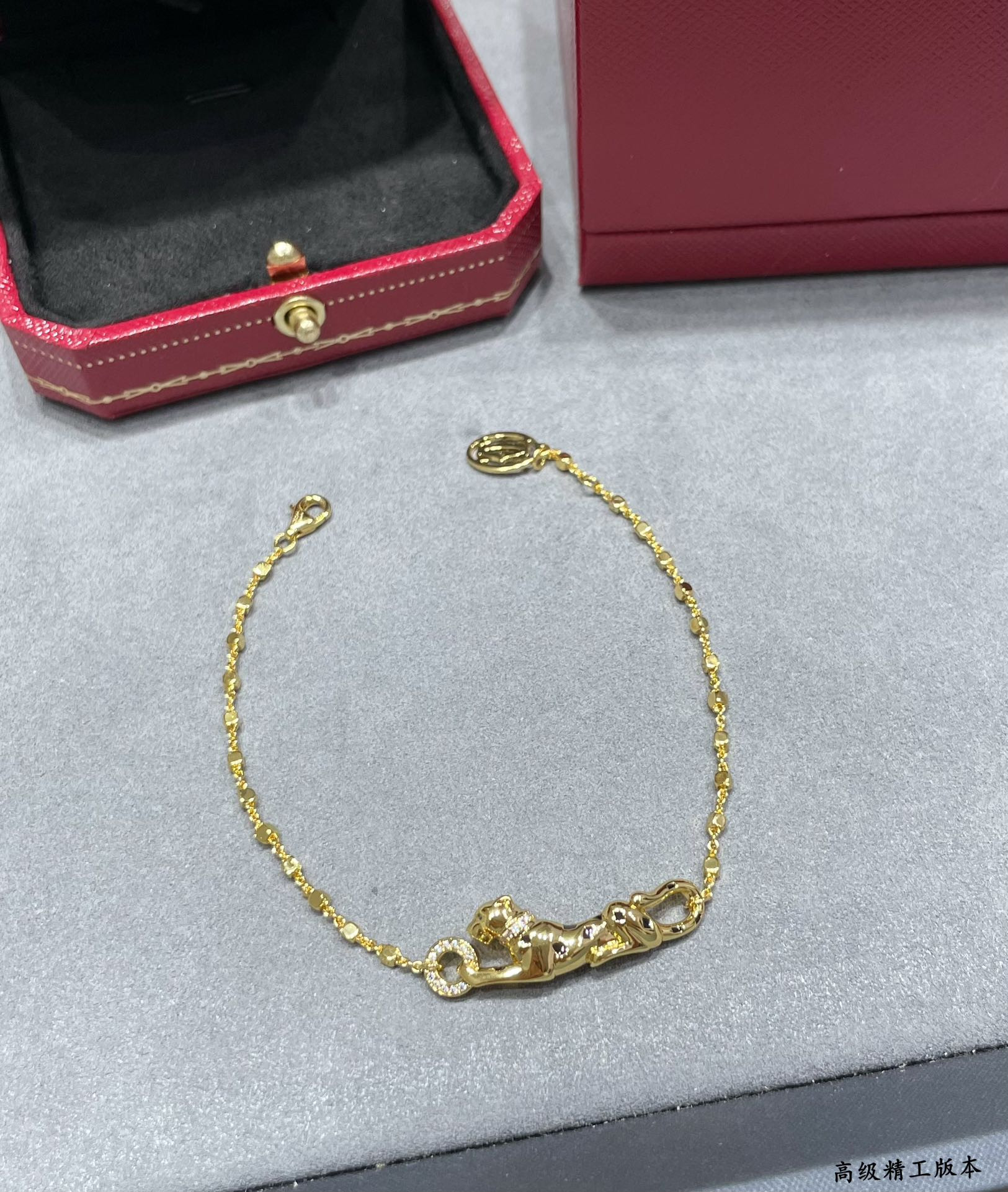 Ca*t1er spotted leopard bracelet