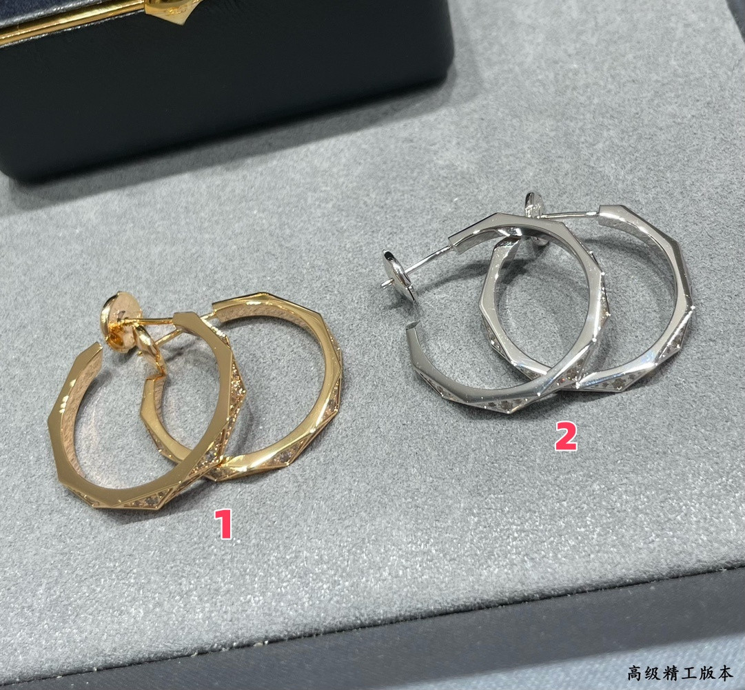 Graff D1am0nd-encrusted Rhombus Earrings