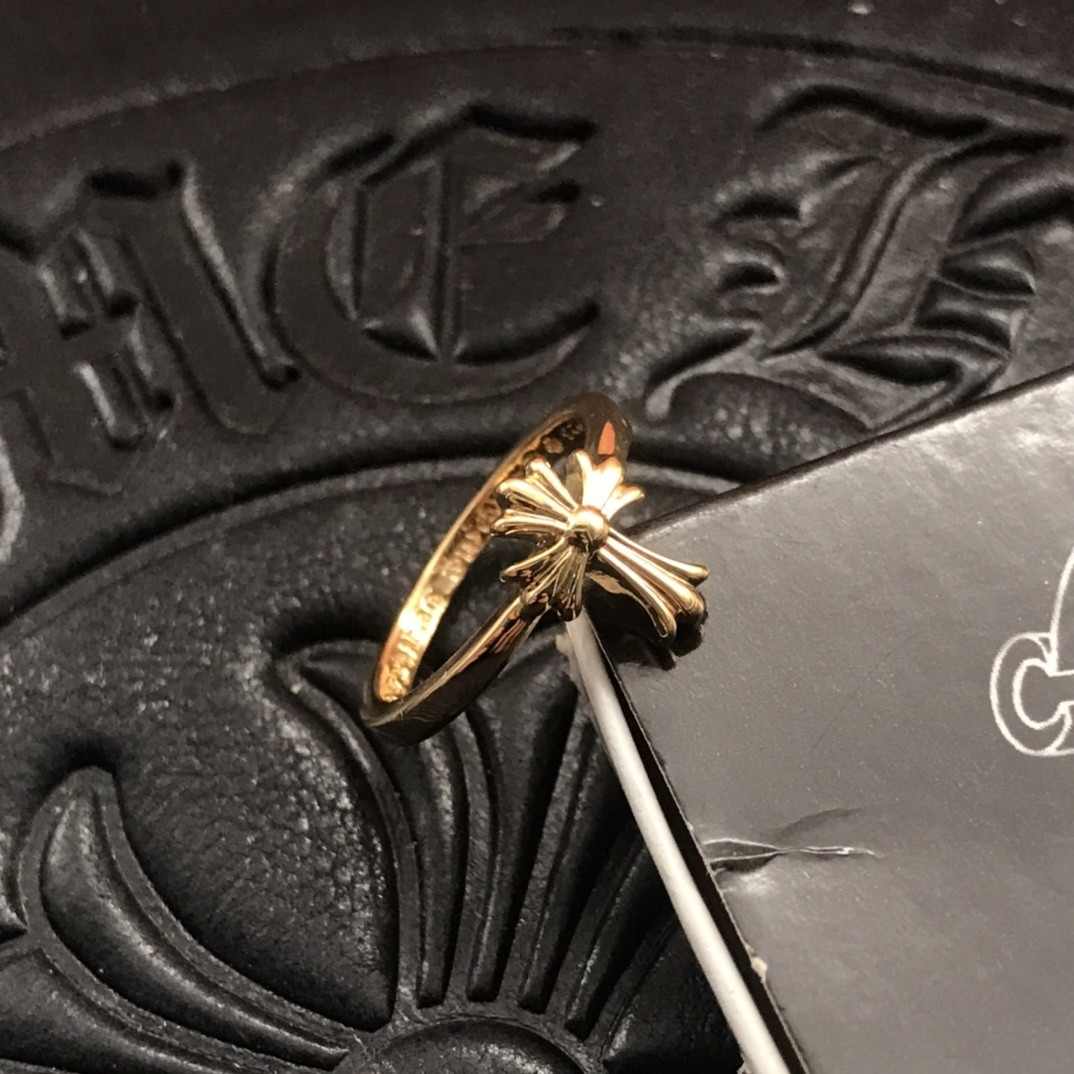 Ch*0me He**ts small cross flower ring