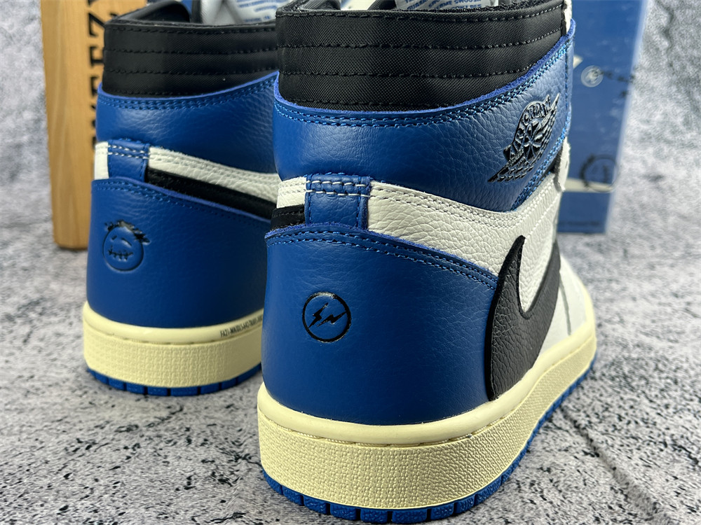 UA FRAGMENT DESIGN X TRAVIS SCOTT X AIR JORDAN 1 RETRO HIGH