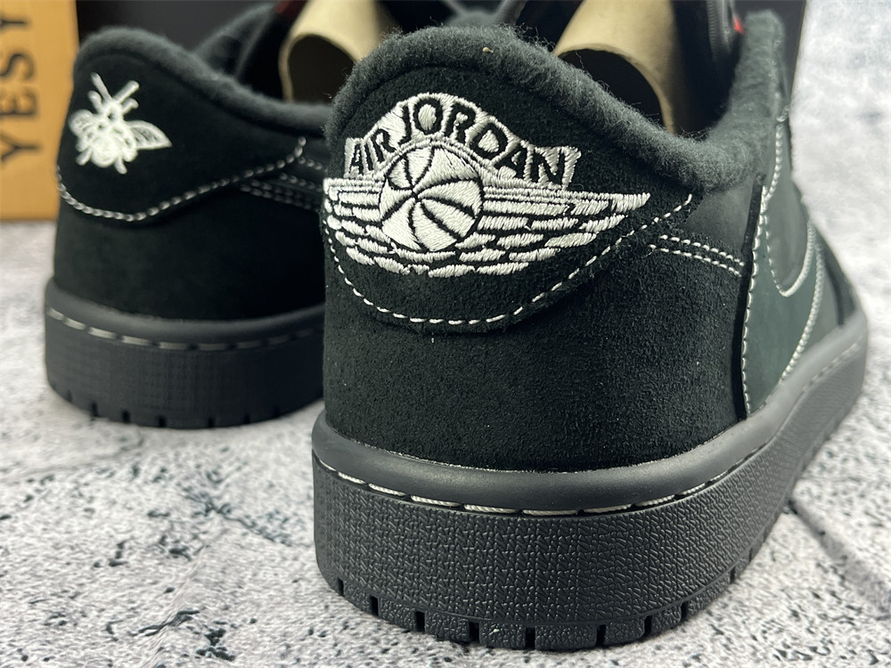 UA TRAVIS SCOTT X AIR JORDAN 1 LOW OG SP 