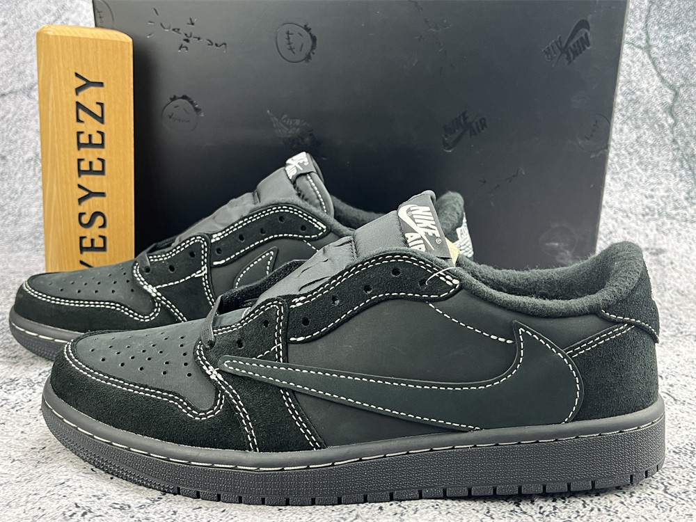 UA TRAVIS SCOTT X AIR JORDAN 1 LOW OG SP 