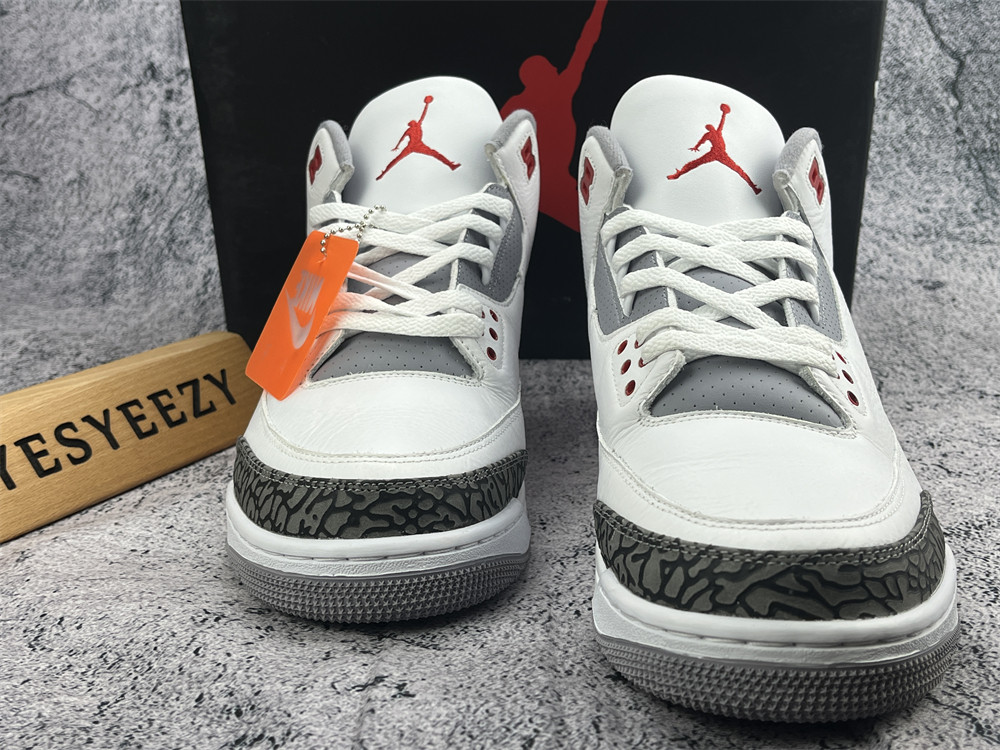 UA AIR JORDAN 3 RETRO 