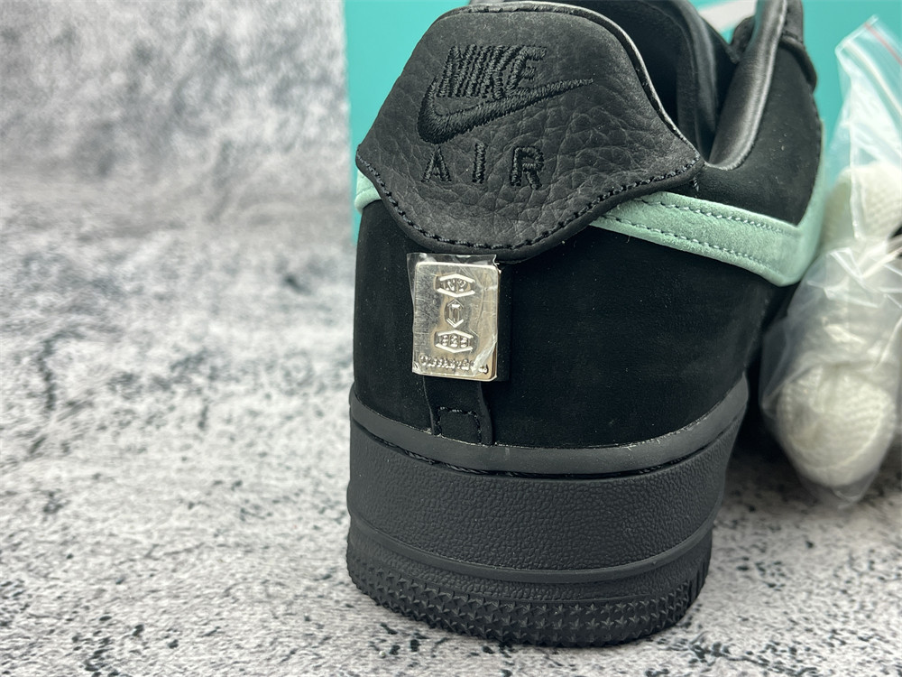 ua T*f*ny & co. x air force 1 low 