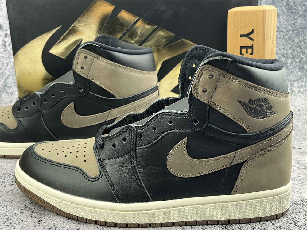 UA AIR JORDAN 1 RETRO HIGH OG 