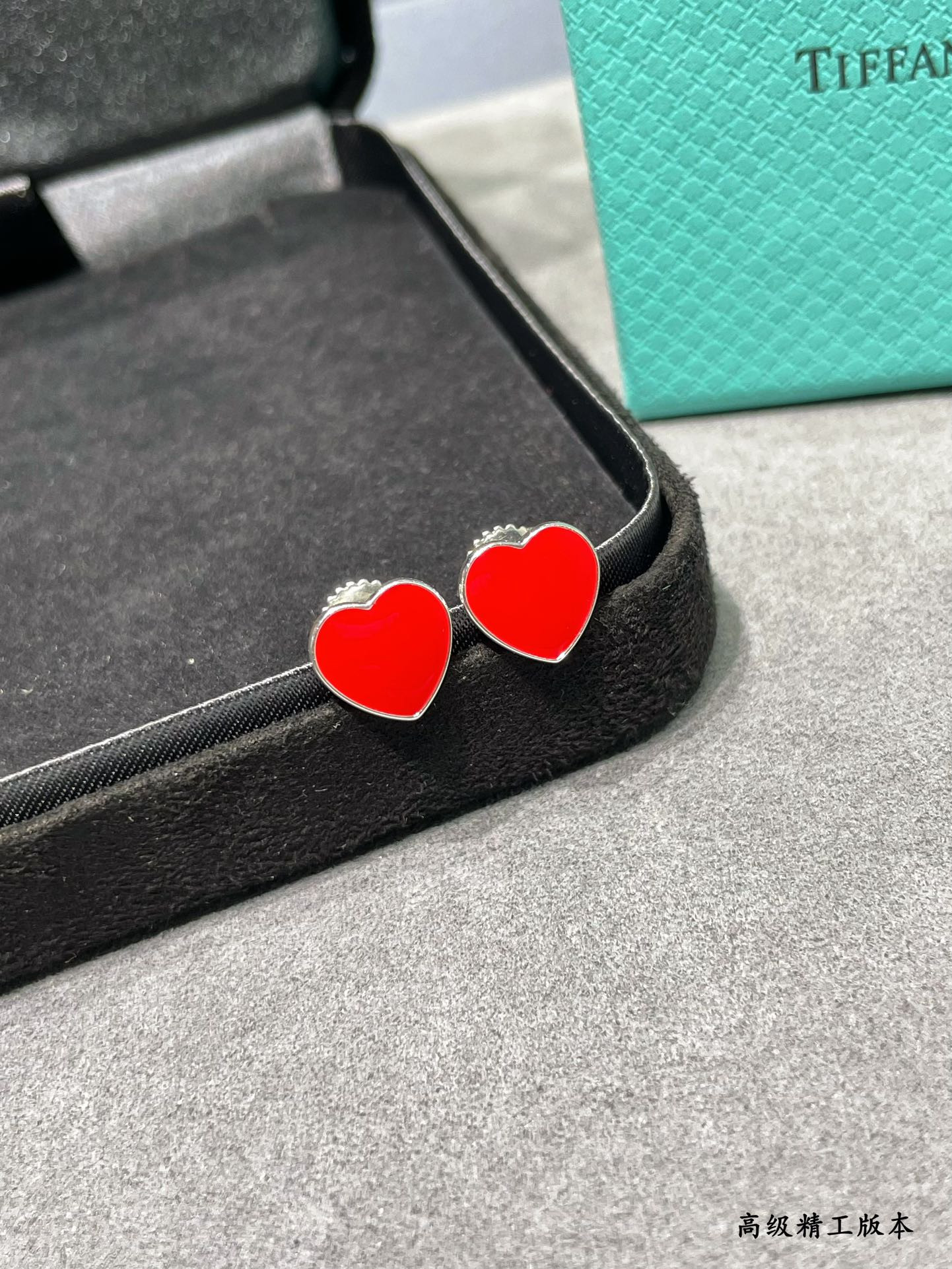 T*f*ny & Co. Heart Stud Earrings Ag925