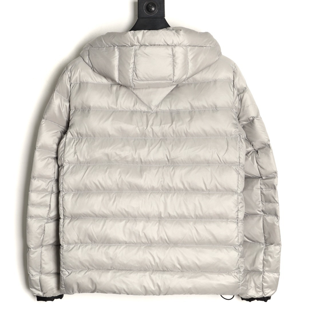 Can*a G00se Short Puffer jacket