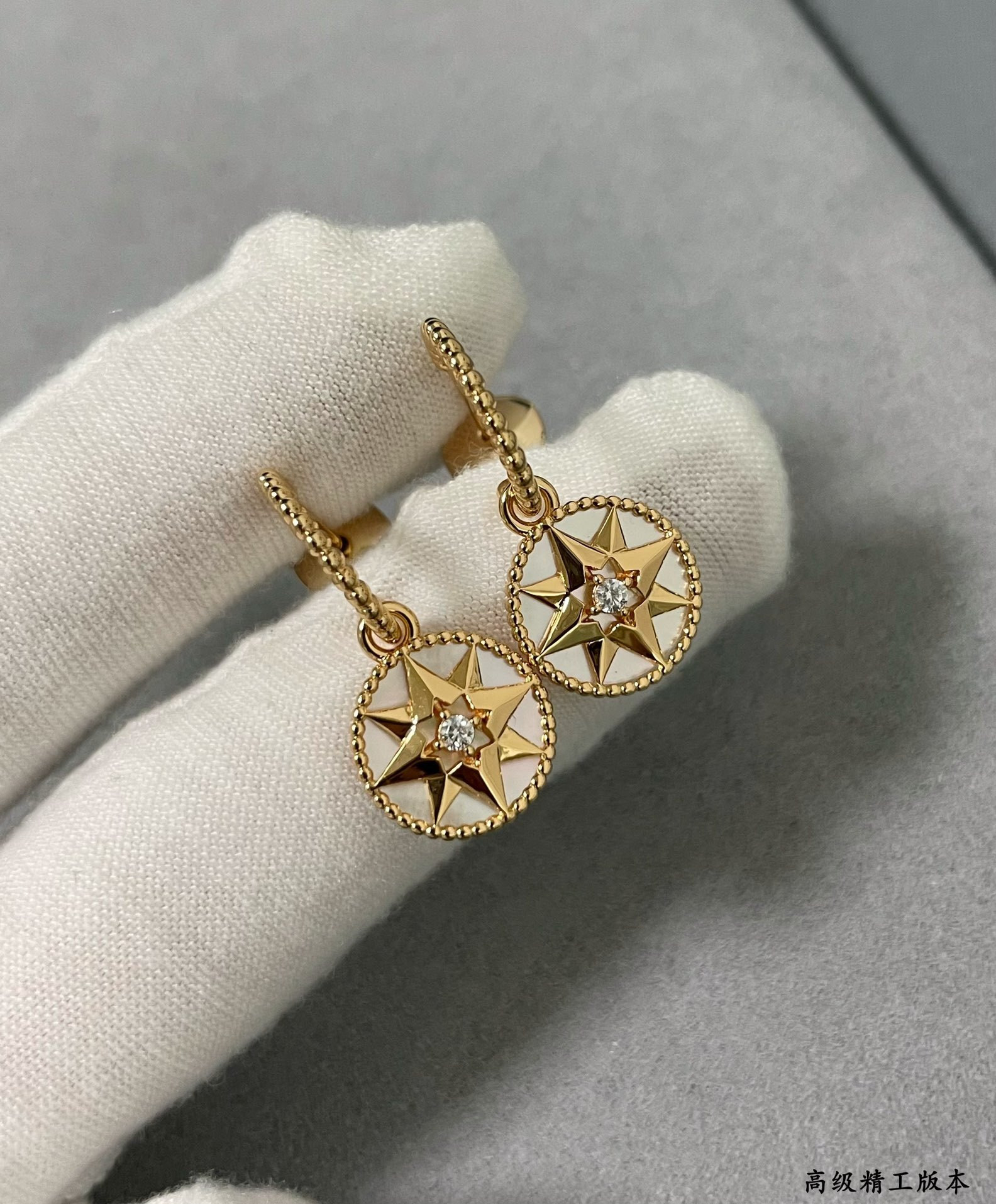 D10r Rose des Vents Earring