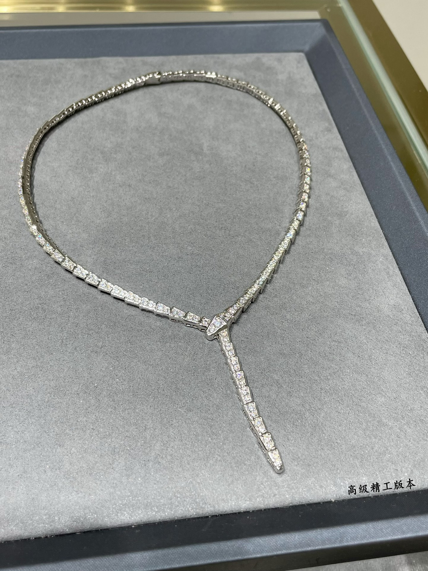 Bv1g*ai Thin snake Necklace(No refund or exchange)