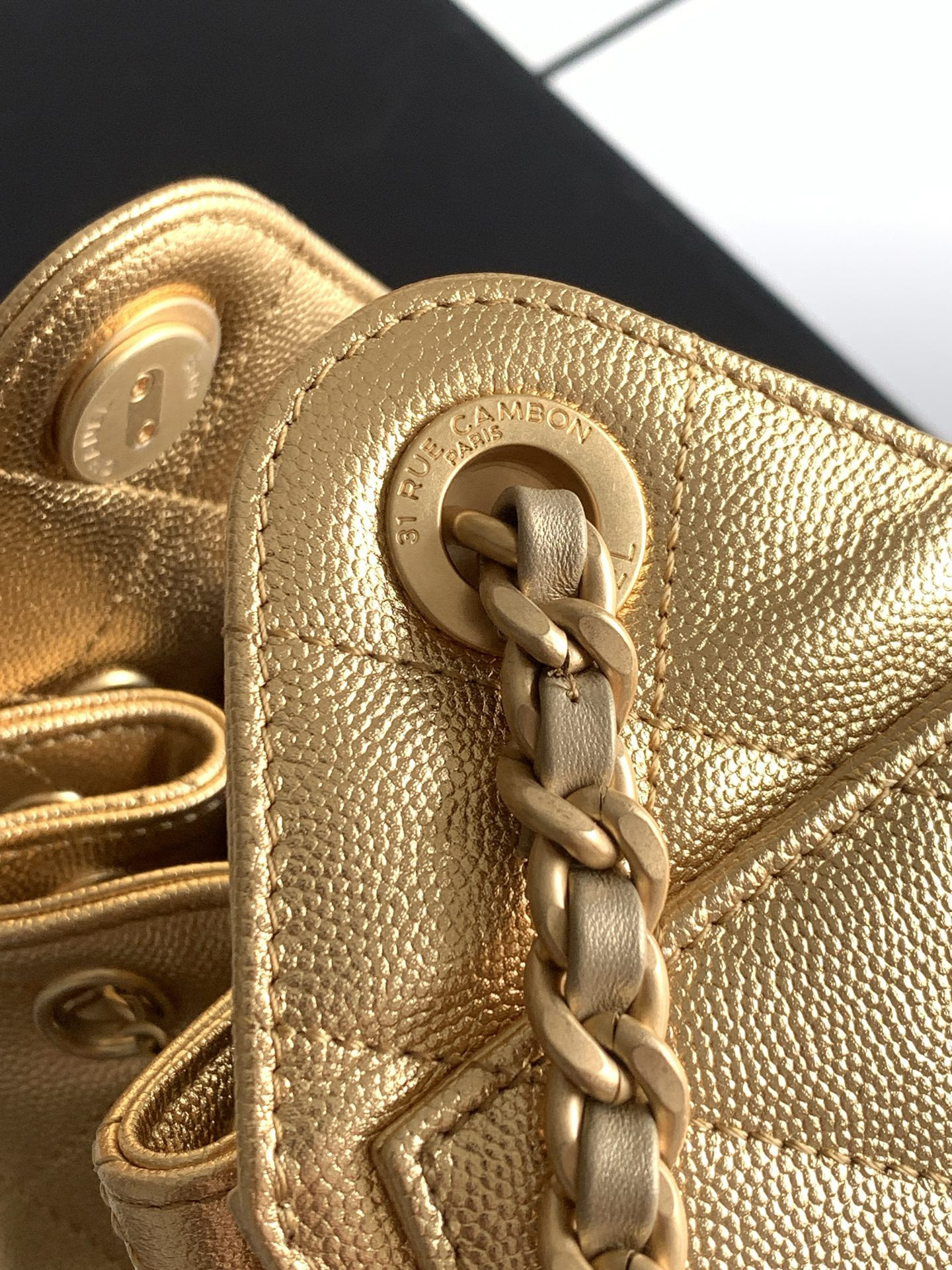 Ch**el 25C Bucket Bag 20x22x12.5cm