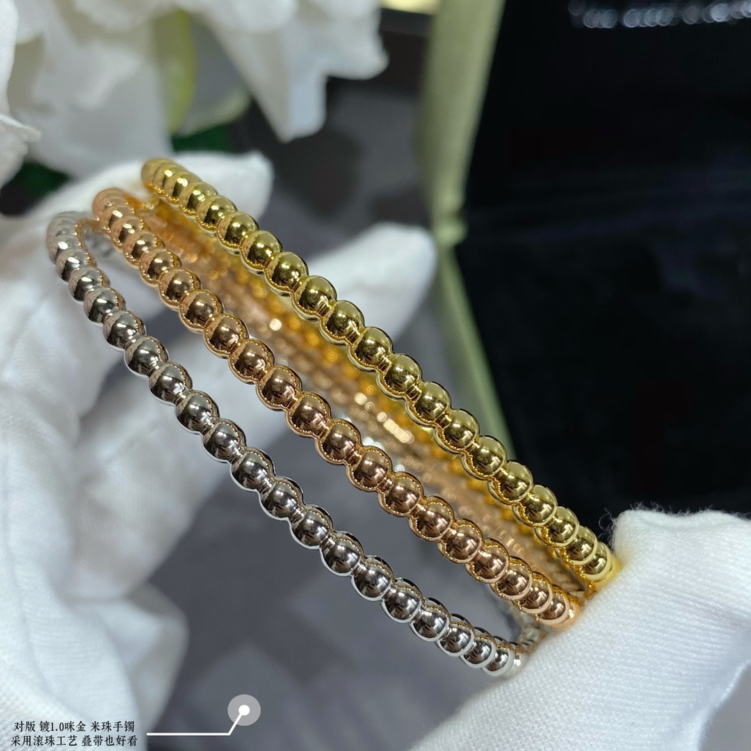 V*n Cl**f & Arpels Rice Bead Bracelet