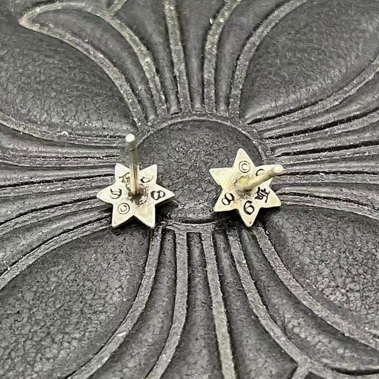 Ch*0me He**ts Star of David Earrings