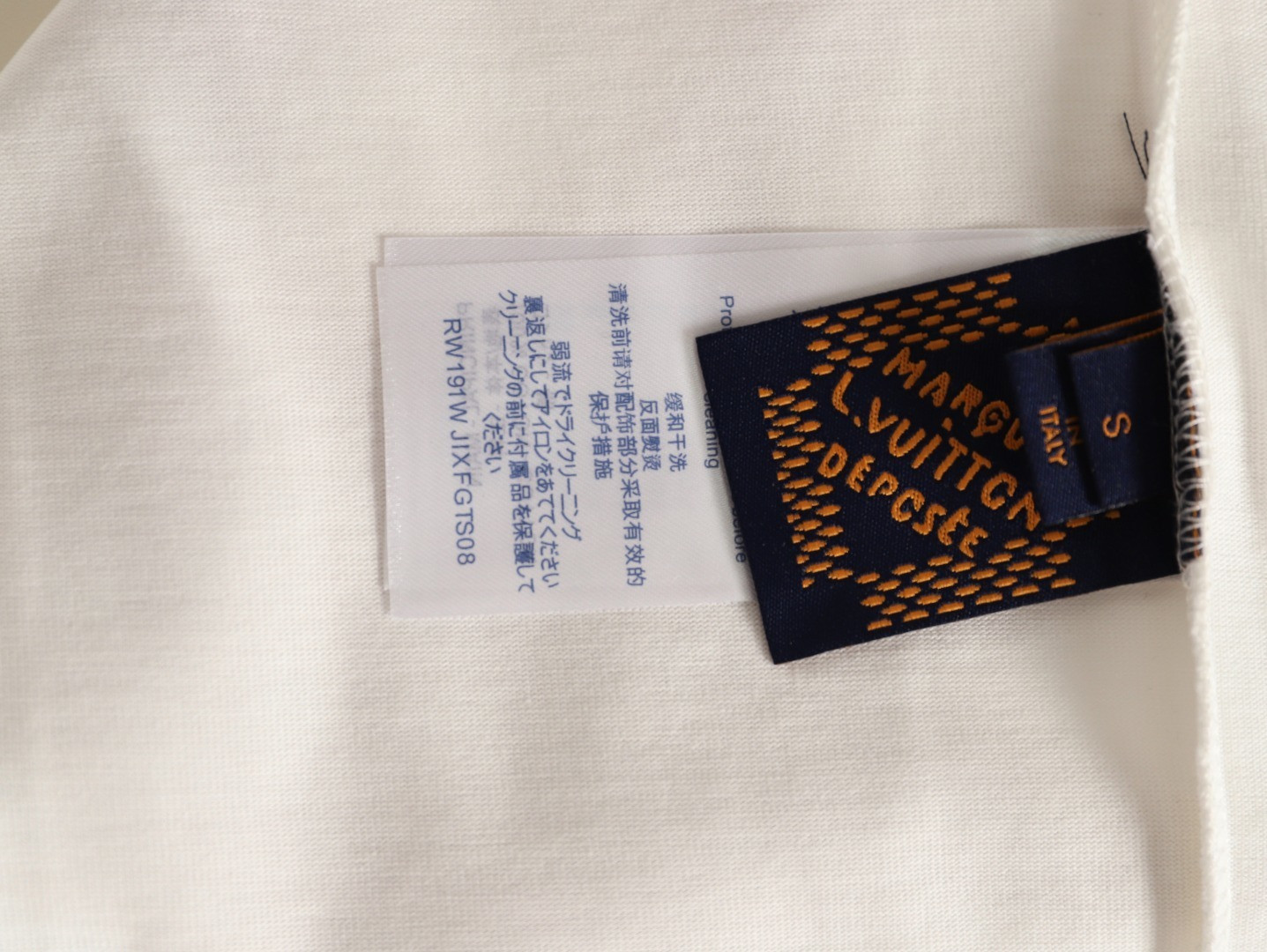 L0vis Vvtt0n Long-sleeved T-shirt