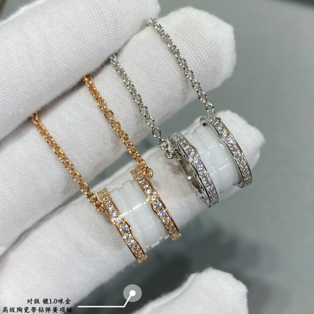 Bv1g*ai Large ceramic spring with drill Necklace