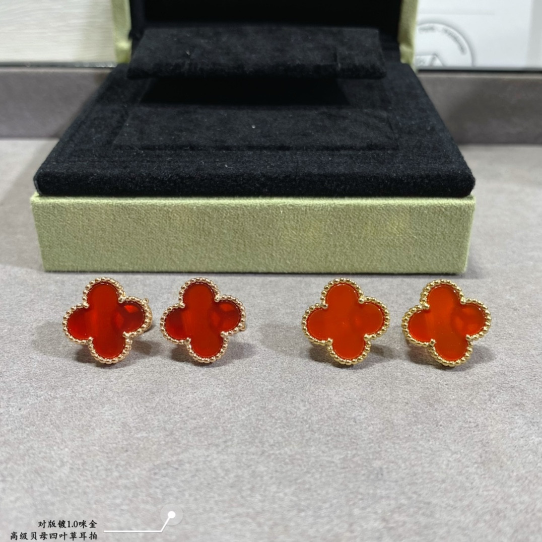 V*n Cl**f & Arpels Premium Fritillaria Four-Leaf Clover Earrings