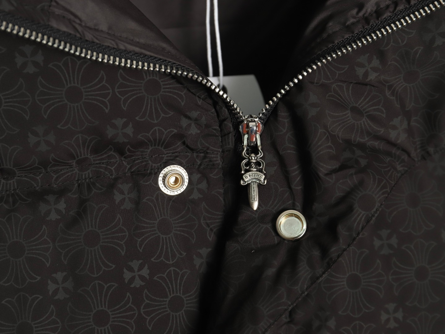 Ch*0me He**ts Short Puffer jacket