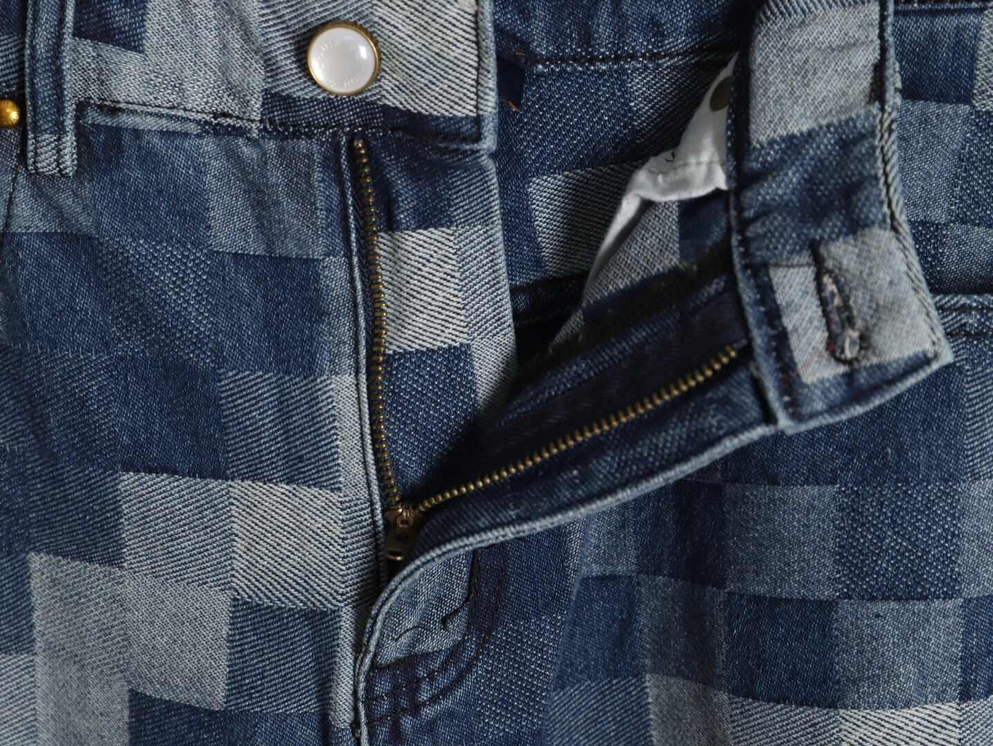 L0vis Vvtt0n LV 25FW Jeans Suit