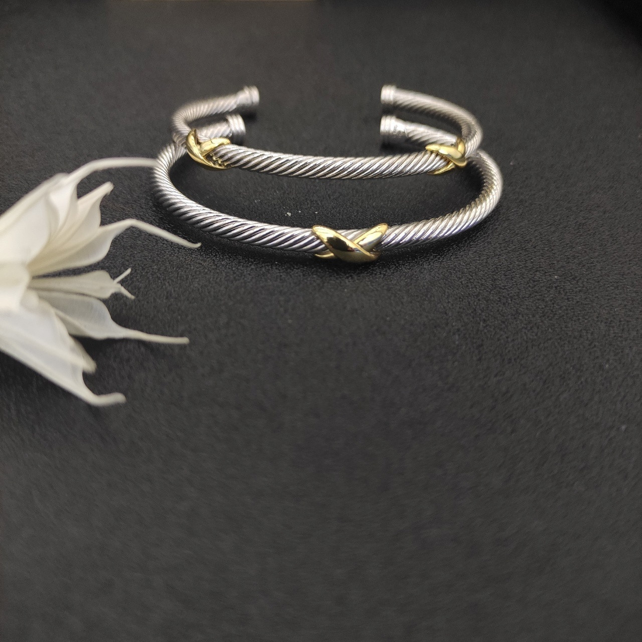 David Yurman 4mm X Bracelet(wrist circumference 15-20cm)