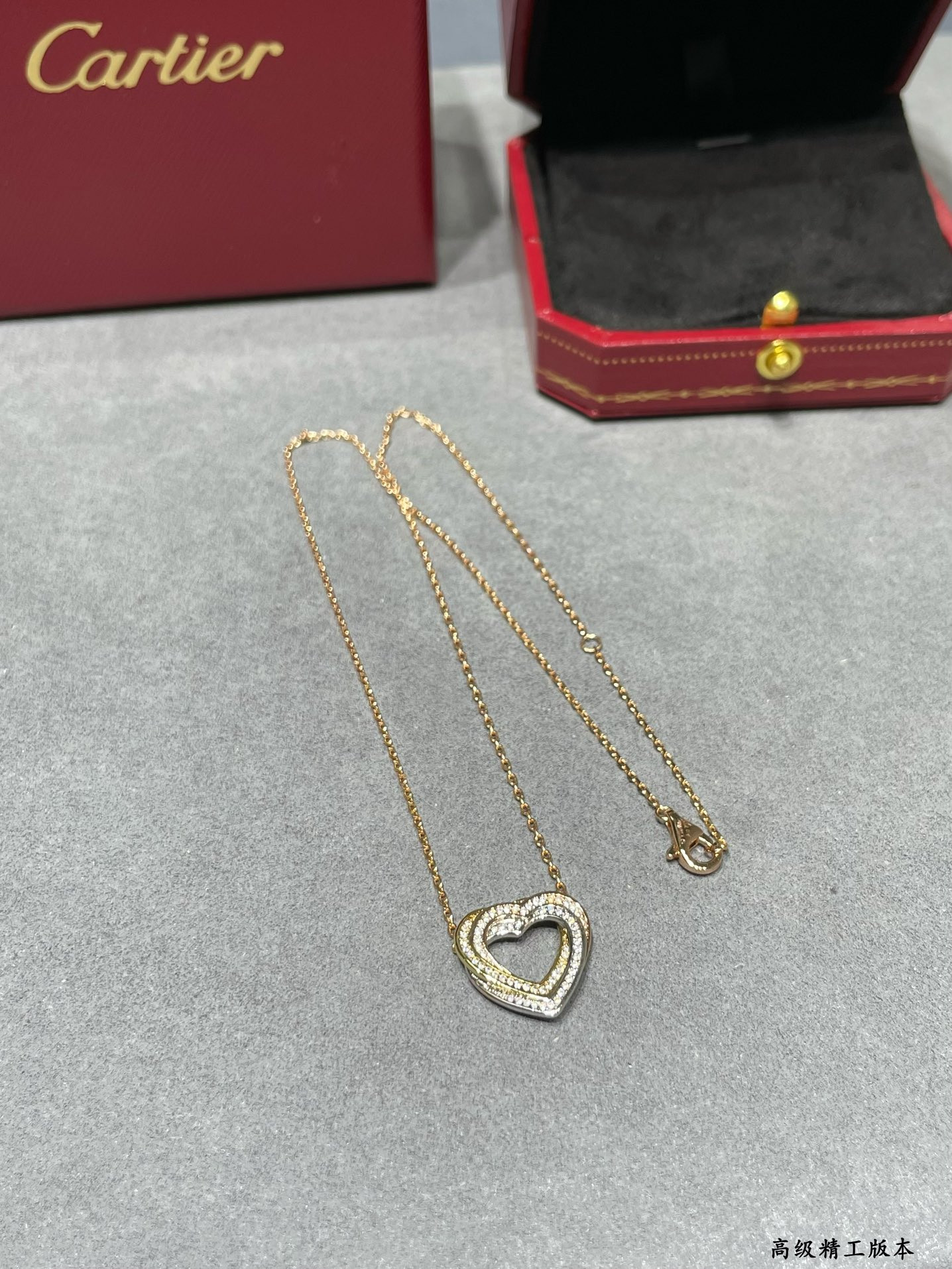 Ca*t1er Tricolor heart Necklace