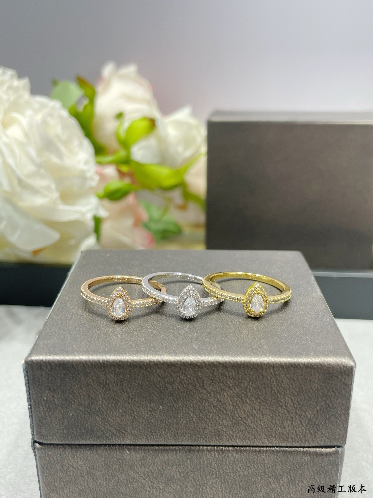 Messika Single Teardrop Full D1am0nd Ring