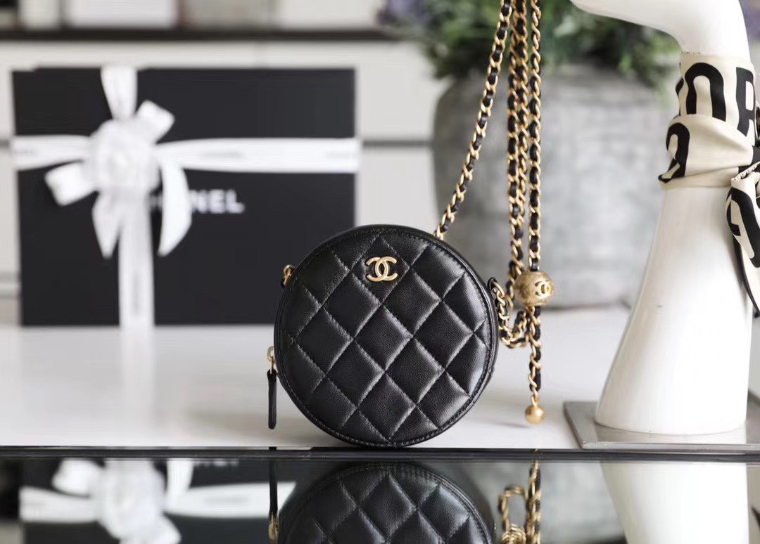 Ch**el bunny crossbody bag