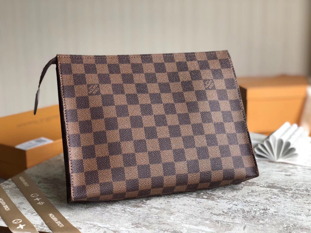 L0vis Vvtt0n LV TOILETRY POUCH 26 N47542