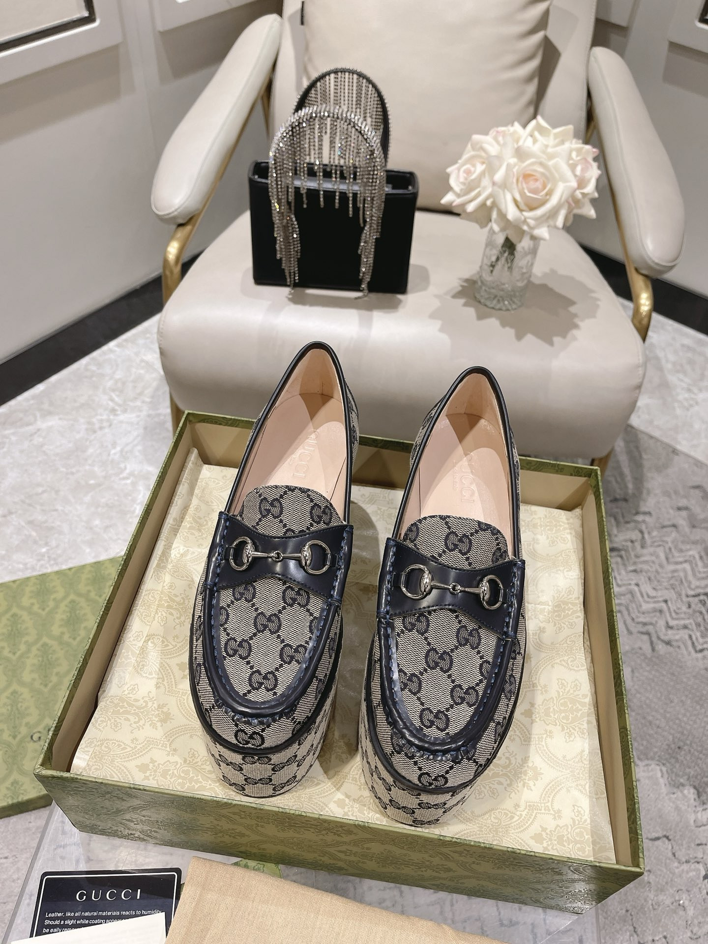 Gvc*1 HORSEBIT PLATFORM LOAFER