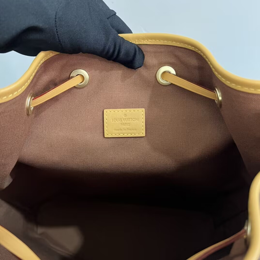 LV BOSPHORE BACKPACK M40107