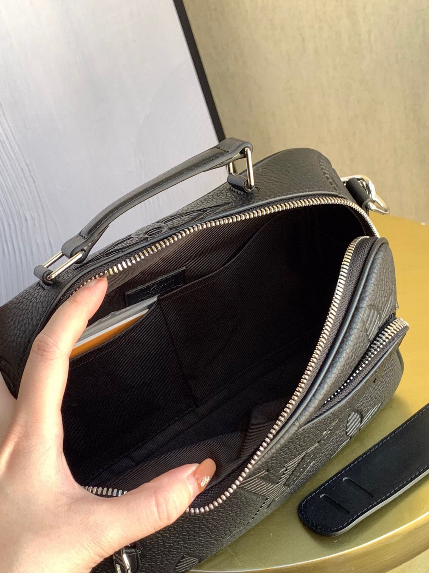 LV FLIGHT CASE M57287