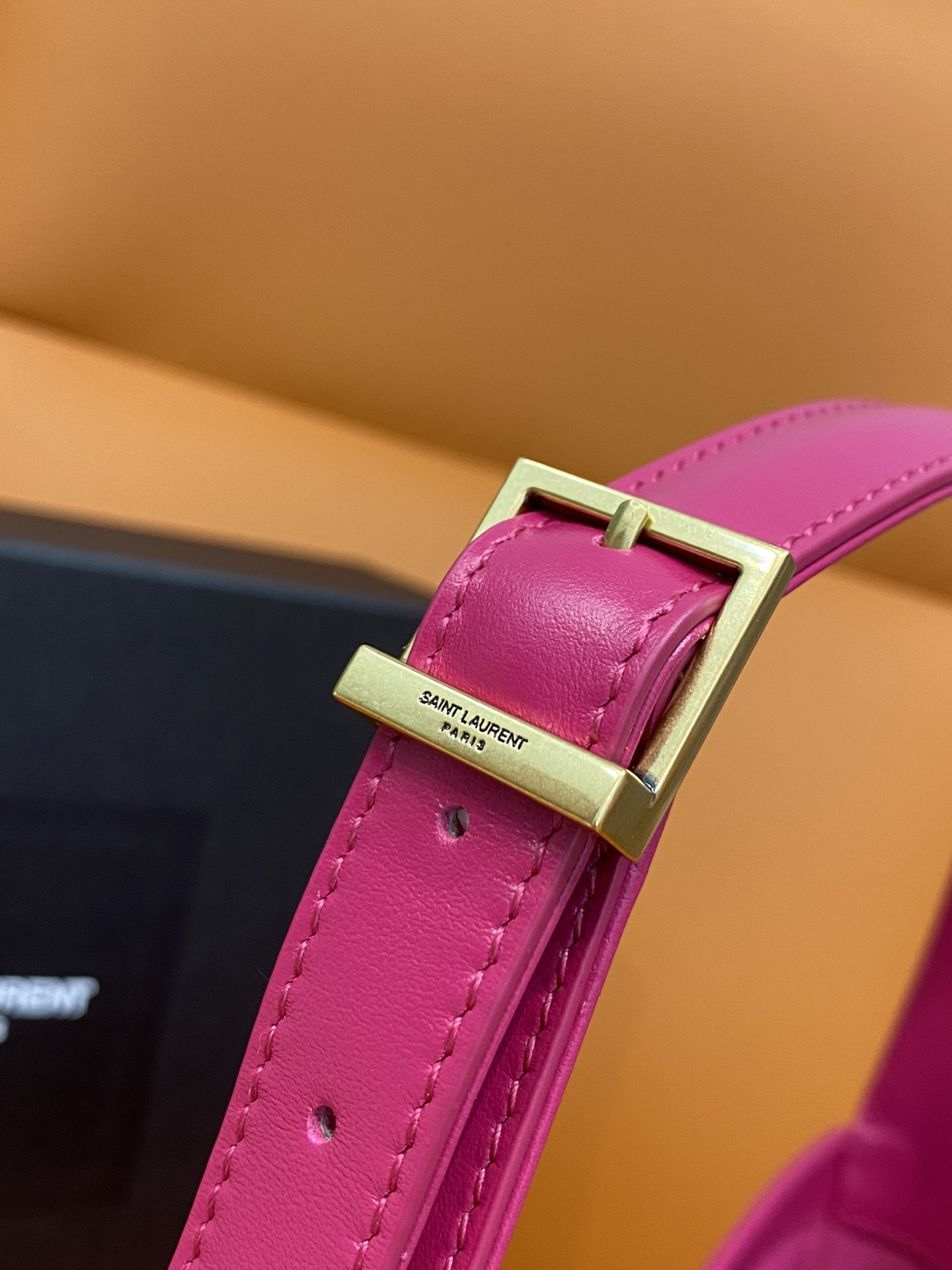 Y51 LE 5 À 7 IN SMOOTH LEATHER BLANC Pink 23 X 16 X 6.5 CM