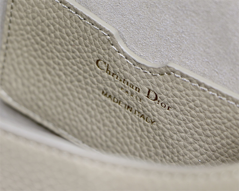 MEDIUM D10r BOBBY BAG Apricot Grained Calfskin