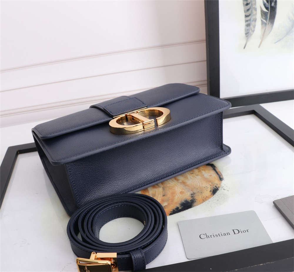 D10r 30 MONTAIGNE CHAIN BAG Grained Navy