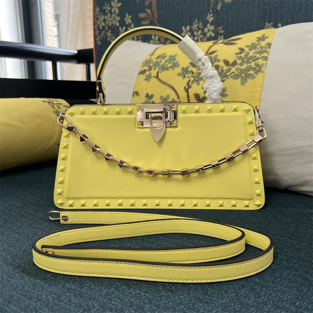 Va1e*ntin0 GARAVANI ROCKSTUD23 smooth calfskin handbag Yellow